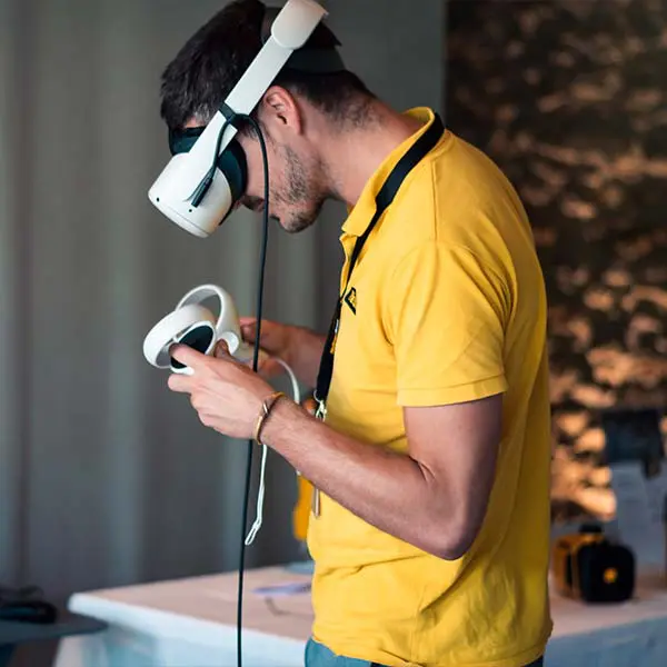 Industries key benefits media 3D virtual visit