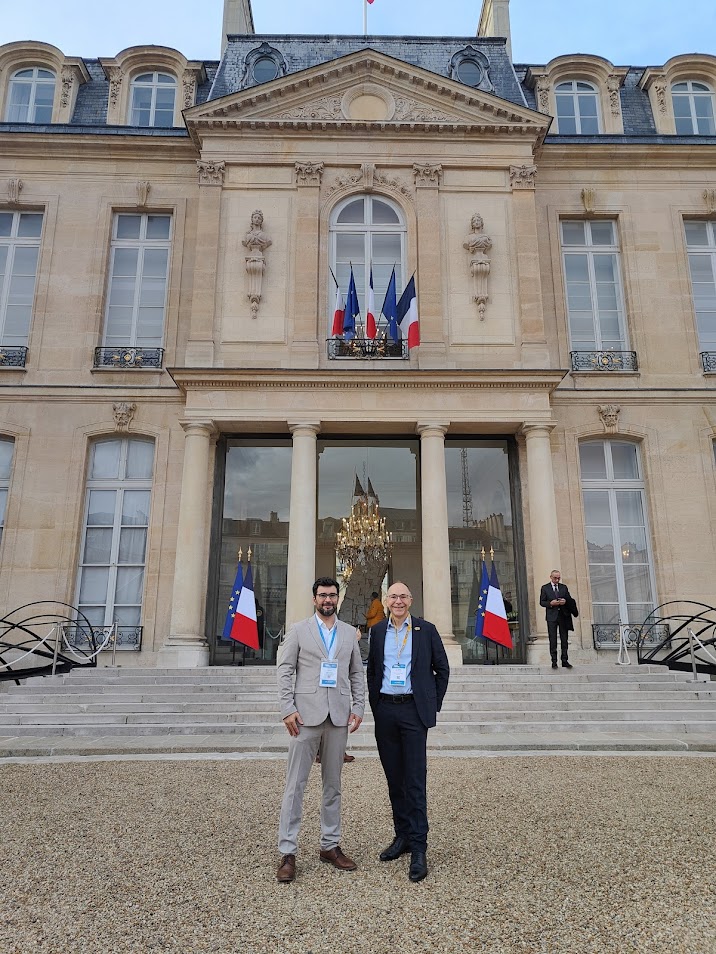 Michel Assembaum & Tristan Allouis in front of the Elysée Palace